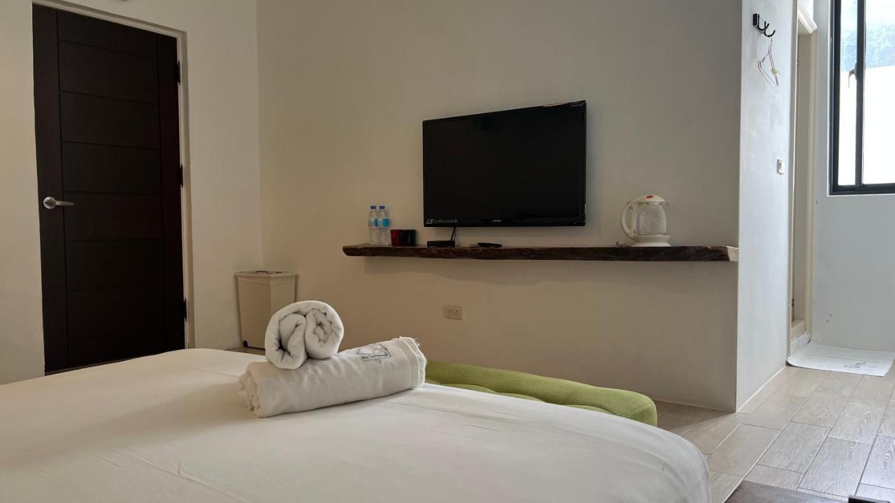 Bed and Breakfast 永勝客棧 à Manzhou Extérieur photo